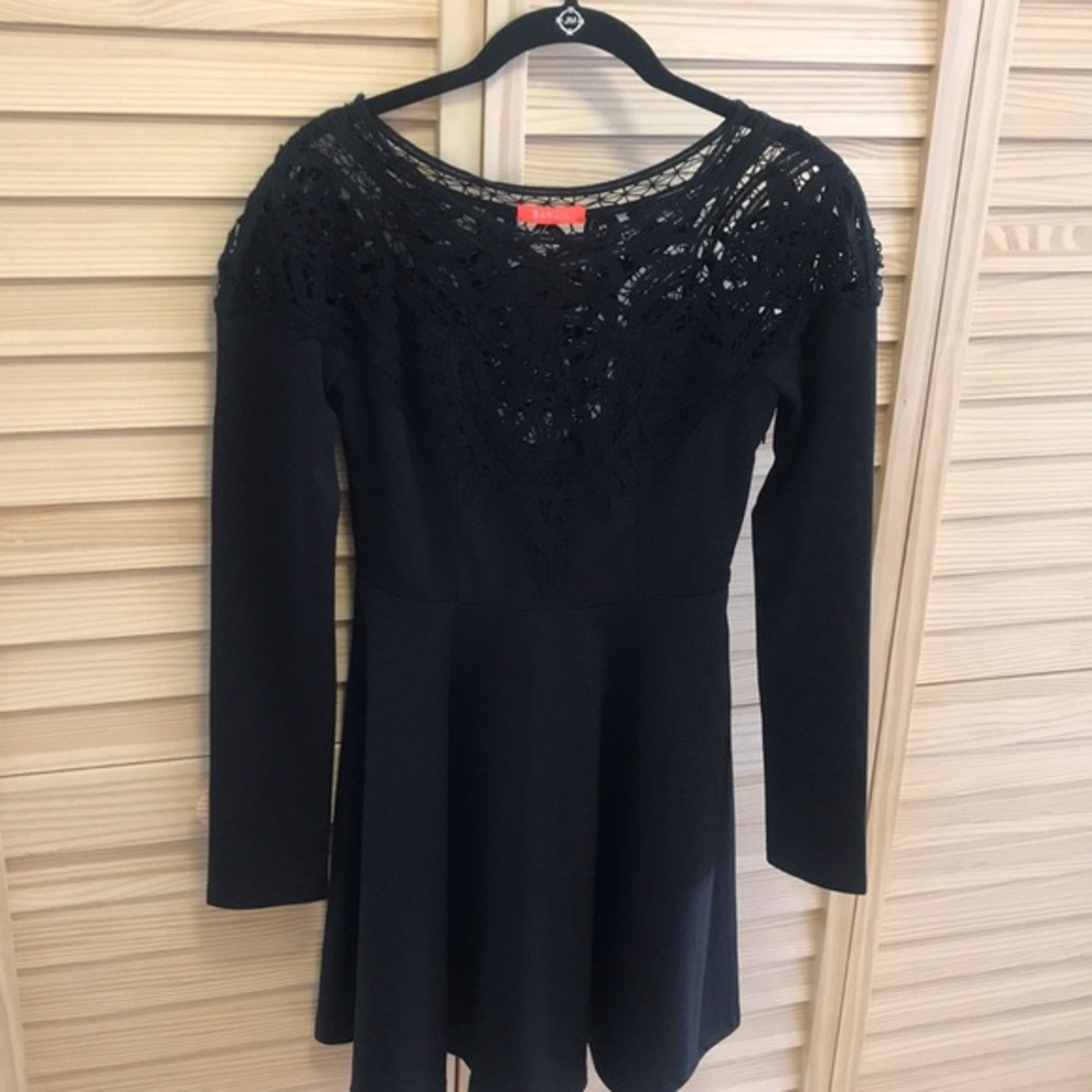 BANJUL‎ perfect little Black dress, long sleeve, cotton lace neckline, size M